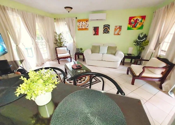 The Tropical Sanctuary At Mysticridge Apartamento